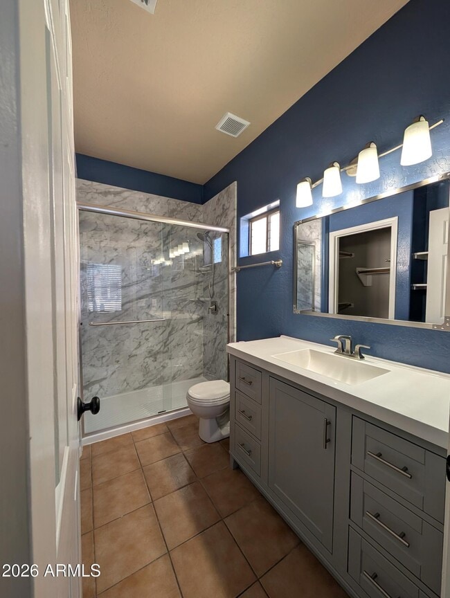 Building Photo - 246 N Seymour