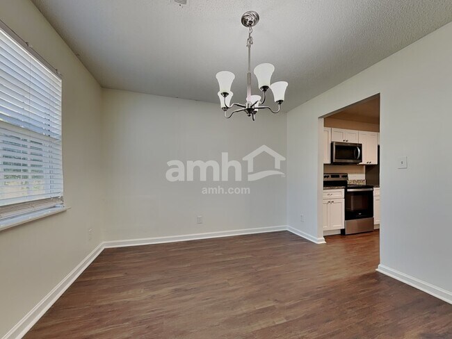 Building Photo - 7548 Applecross Rd