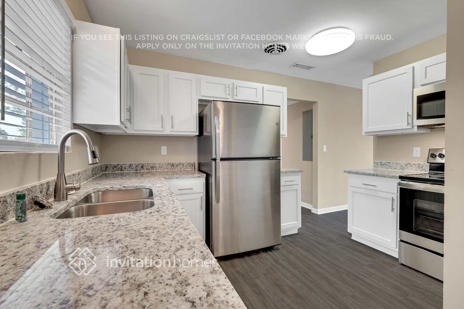 Building Photo - 1650 Cezanne Dr W