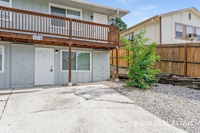 Building Photo - 2 Bed - Thoughtful Upgrades & affordable! ...