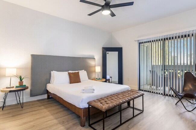 Building Photo - 14201 N 70th Way