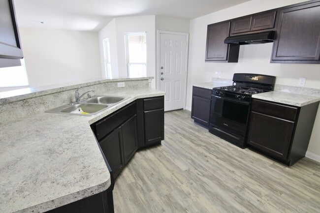 Building Photo - 13146 Withee Path Ln