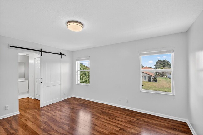 Building Photo - 1856 Capeside Cir