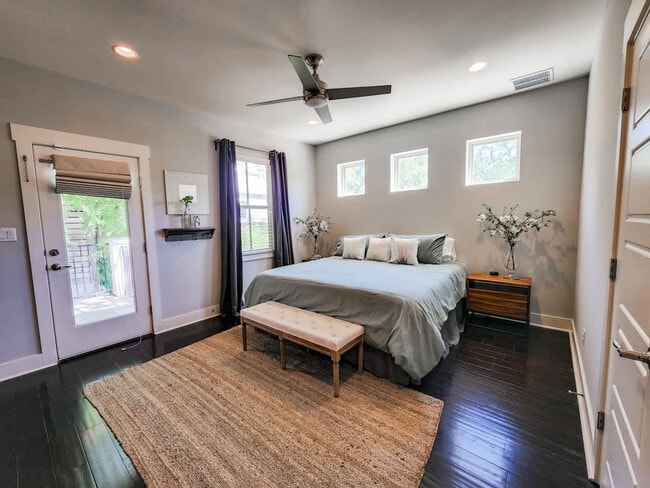 Building Photo - 803B Dawson Rd