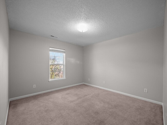 Building Photo - Welcome to Marsh Oaks!