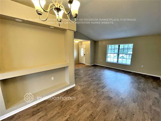 Building Photo - 7328 Bent Oak Dr