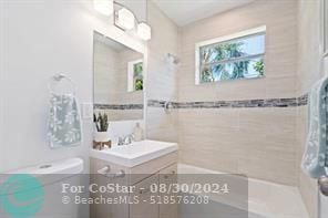 Building Photo - 2661 NE 20th St