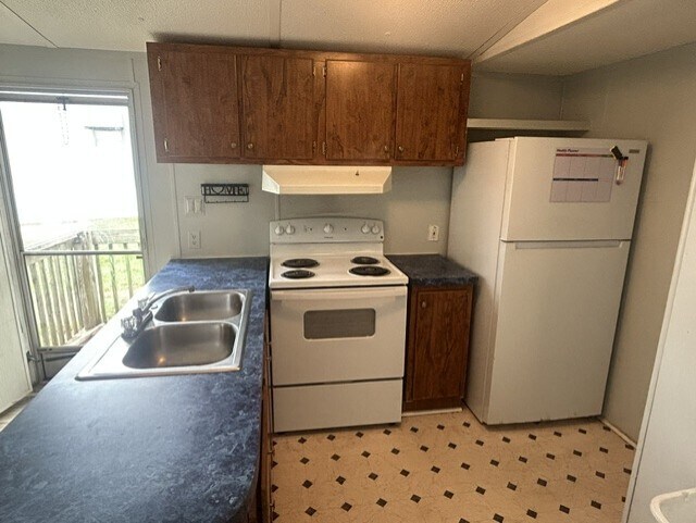 Building Photo - 315 Judith Ln