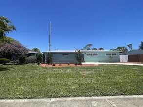 Building Photo - 60 Barbados Dr