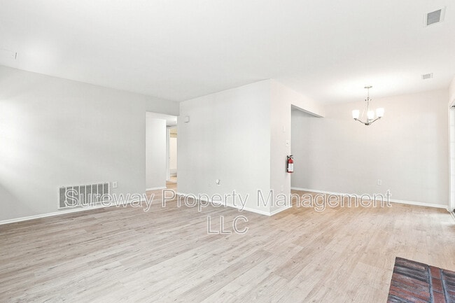 Building Photo - 106 Willow Turn