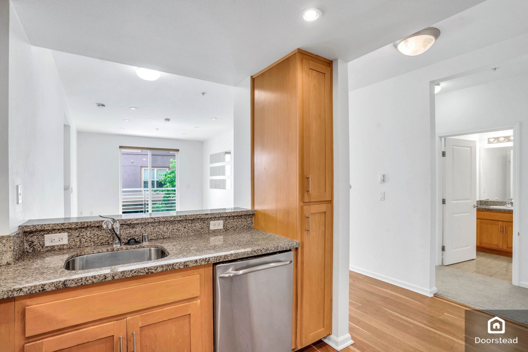 Building Photo - 301 Crescent Ct