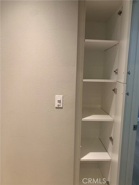 Building Photo - 51 Kempton