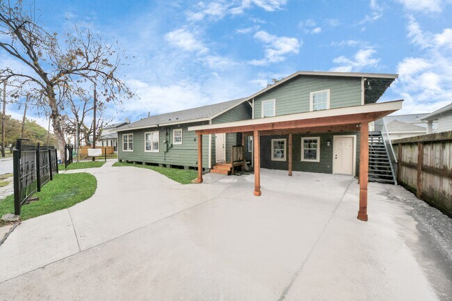 Building Photo - 4102 Engelke St