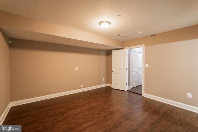 Building Photo - 204 Shawmont Ave