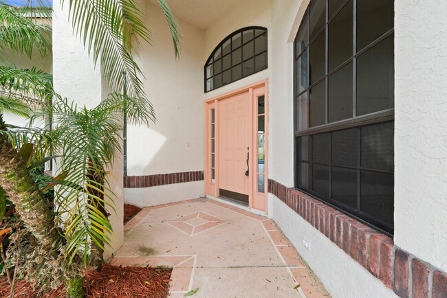 Building Photo - 435 SW Jefferson Cir