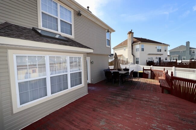 Building Photo - 2969 Columbia Dr