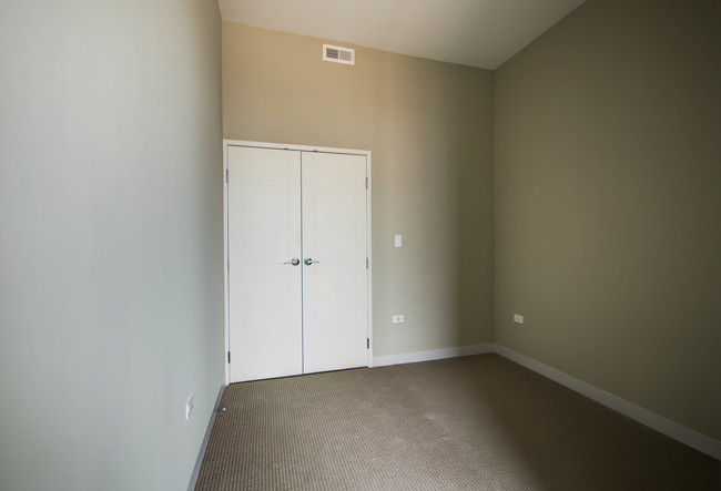 Floorplan - 851 West