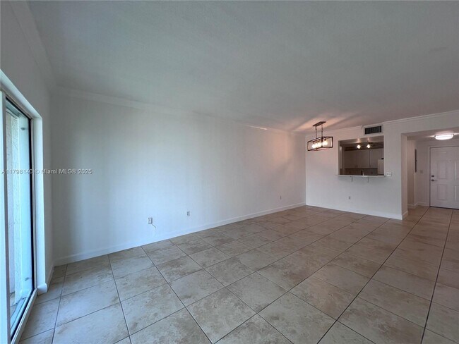 Building Photo - 50 Menores Ave
