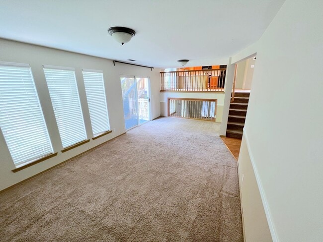 Building Photo - Spacious Upgraded Bothell/North Kirkland Home!