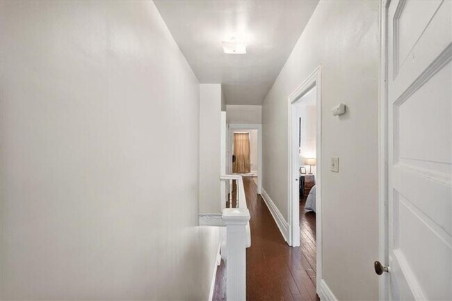 Building Photo - Beautiful 3 Bed/1 Bath in Pittsburgh's Lawrenceville Neighborhood - Prime Location!! - Available ...