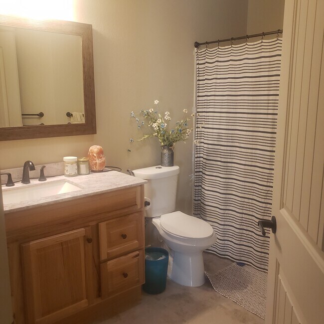 Bathroom 2 - 258 Stanley Ave