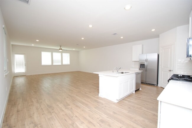 Building Photo - 3555 Adelie Ln