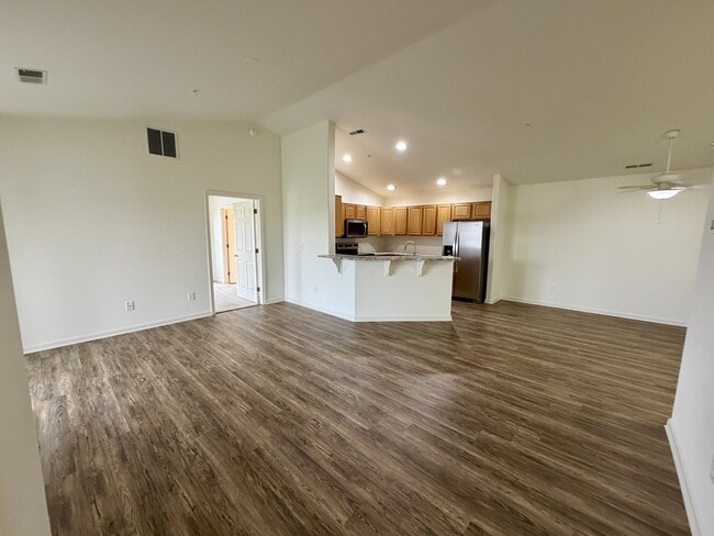 Building Photo - 3203 E Brookmyer Dr