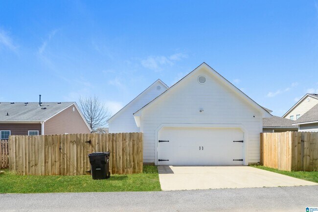 Building Photo - 5894 Ridgeline Dr