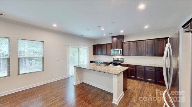 Building Photo - 4523 Collingham Dr