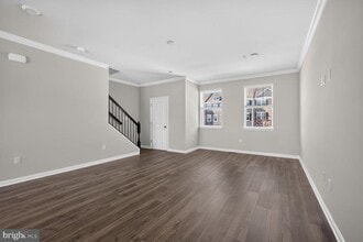 Building Photo - 27 Merion Ave