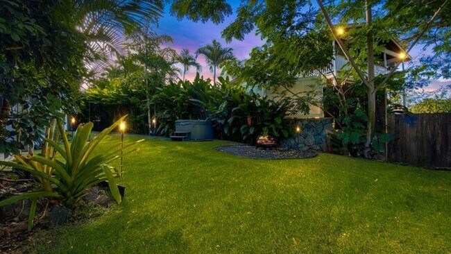 Building Photo - BK-1284