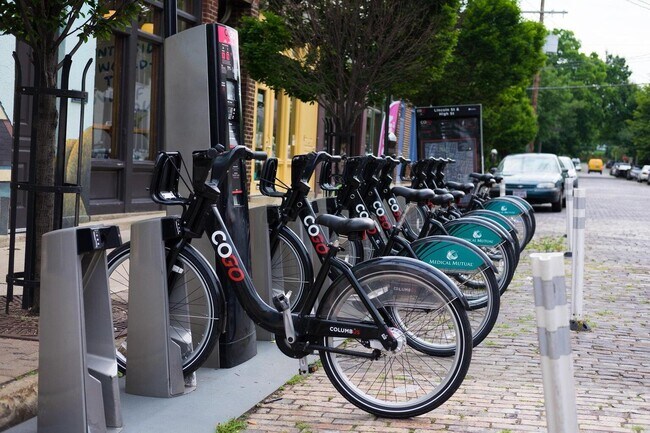 Building Photo - 1145 N High St