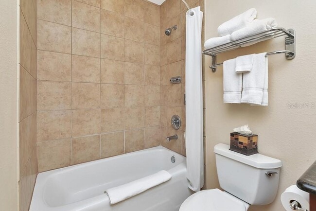 Building Photo - 13941 Clubhouse Dr