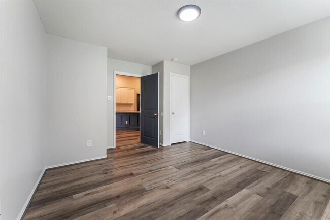 Building Photo - 24331 Ravenna Landing Loop