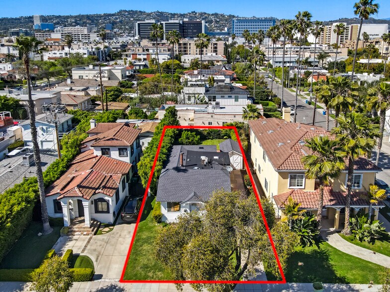 Building Photo - 8643 Clifton Way