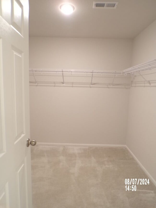 Building Photo - Stunning Home in Castle Rock 4Bedrooms 3.5 Bathrooms!