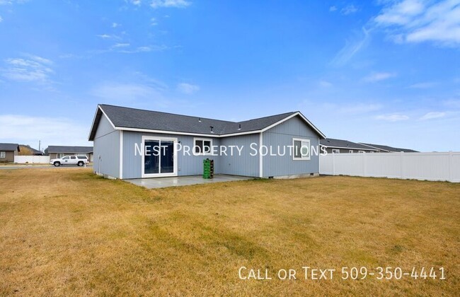 Building Photo - 935 E Mt. Adams St