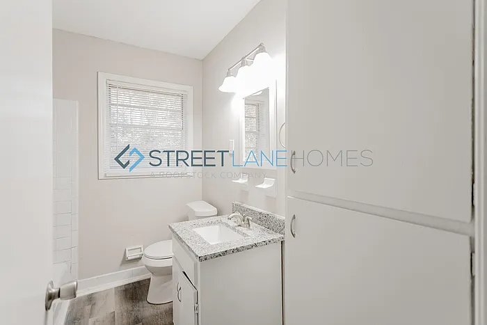 Building Photo - 3040 Foresthill Dr