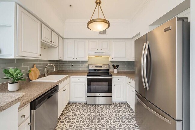 Building Photo - 800 Peachtree St NE