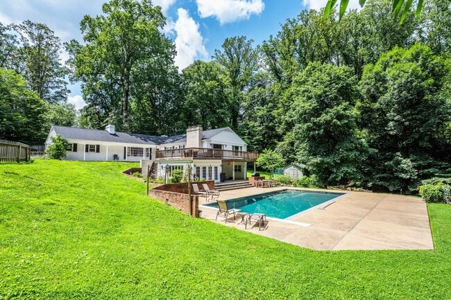 Building Photo - 7732 Canal Ct