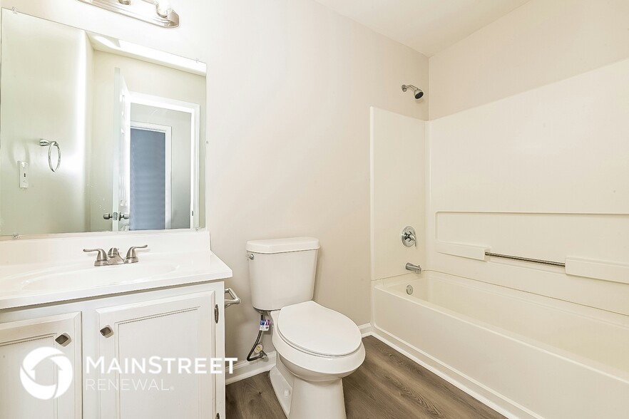 Building Photo - 43 Bridlewood Ct