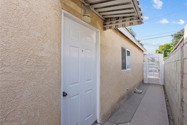 Building Photo - 18621 Bryant St