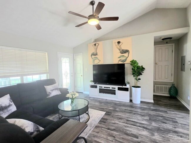 Building Photo - 81 N Jamaica St