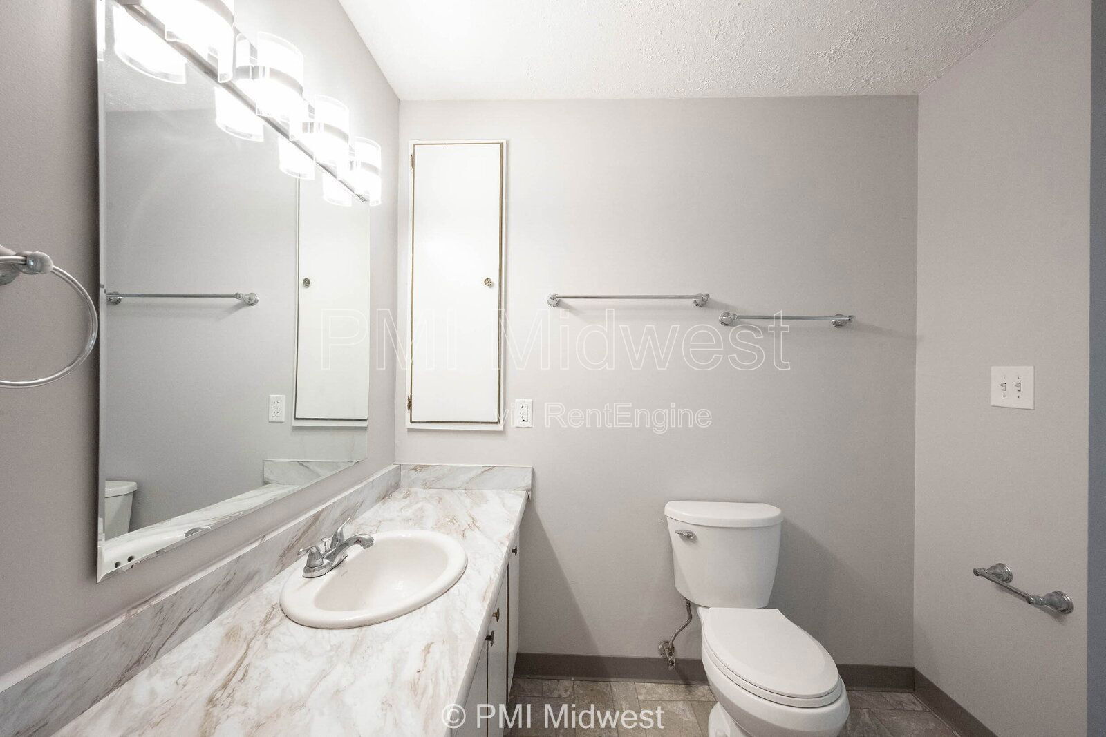 Building Photo - 326 Progress Rd