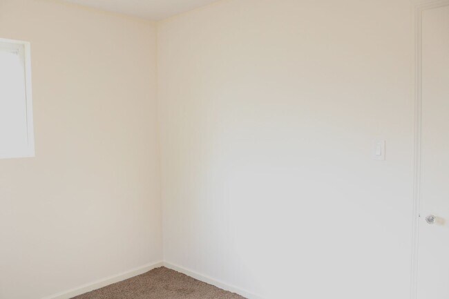 Building Photo - 3922 Herrick St