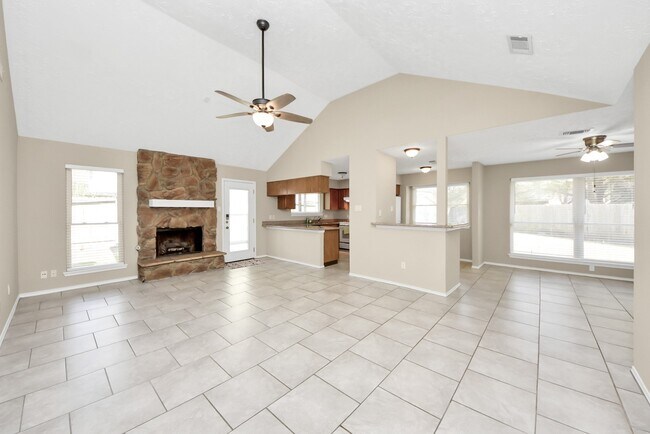 Building Photo - 14718 Windfern Forest Dr