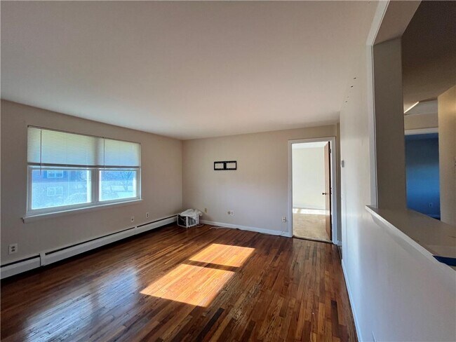 Building Photo - 70 Carroll Ave