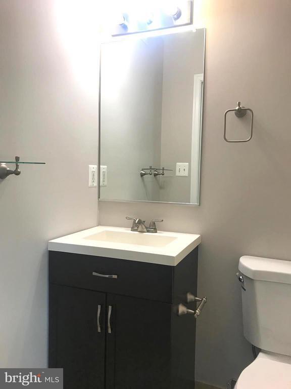 Building Photo - 8805 Goose Landing Cir