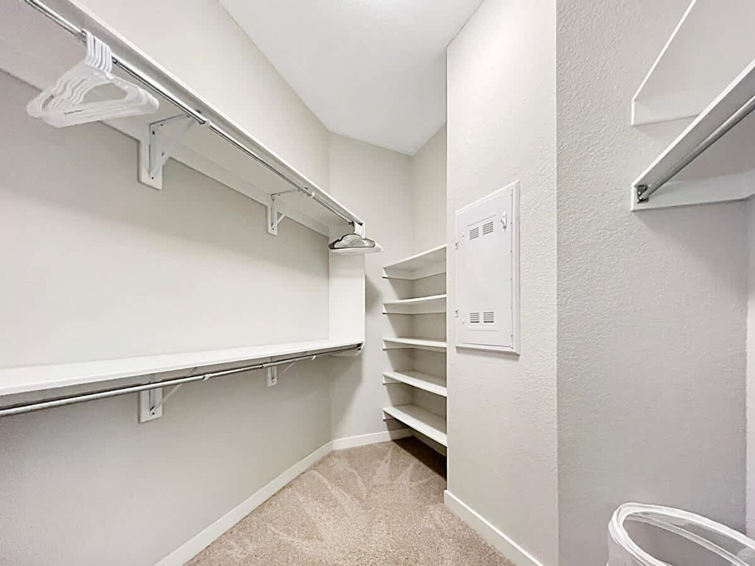 Building Photo - 2615 N Grady Ave