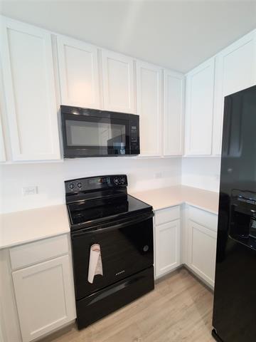 Building Photo - 919 Blue Heron Dr